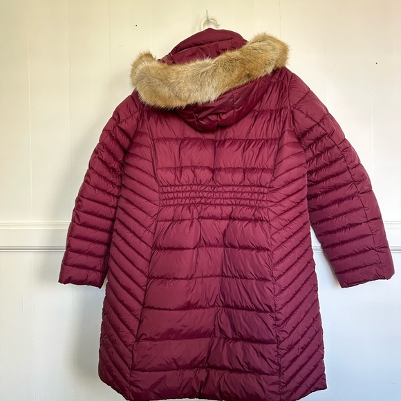 Perfect Condition Michael Kors Puffy Coat Jacket Raspberry Maroon Fur Hood - Picture 9 of 9
